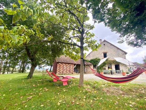 Moulins-le-Carbonnel Casa | Gîte écologique de charme avec grand jardin, proche des Alpes Mancelles, idéal famille et amis - FR-1-410-132