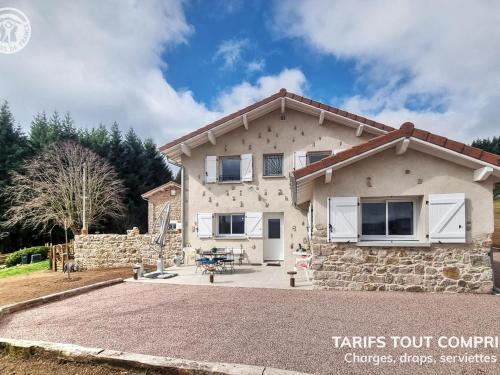 Saint-Priest-la-Prugne Casa | Gîte 4 pers, terrasse & jardin, près des Bois Noirs - FR-1-496-348