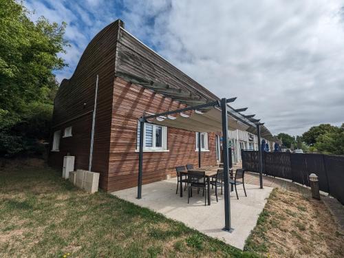 Peigney Casa | Gîte 80m² au bord du lac, calme, animaux admis - FR-1-611-116