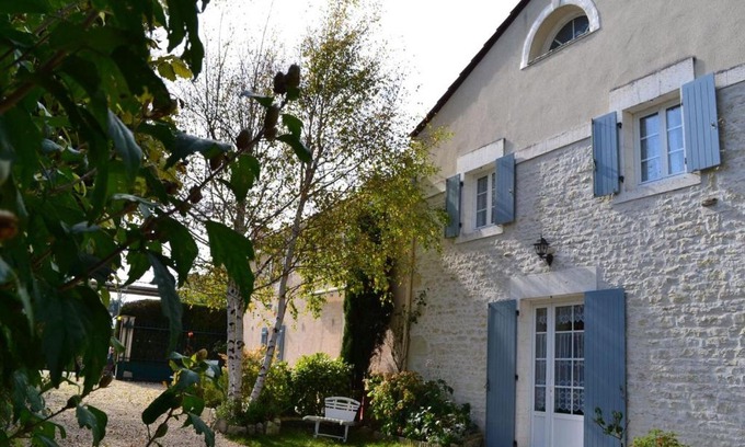 Saint-Genis-d'Hiersac Casa | Gîte au bord de la Charente avec jardin privatif, wifi fibre, vélos et équipements familiaux - FR-1-653-162