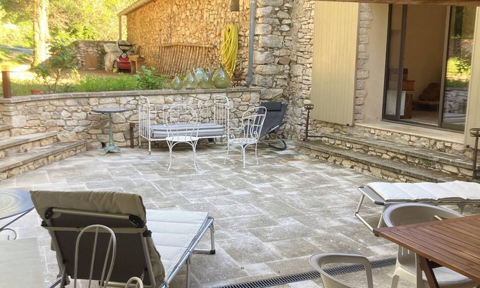 Castellet Casa | Gîte au Pied du Luberon