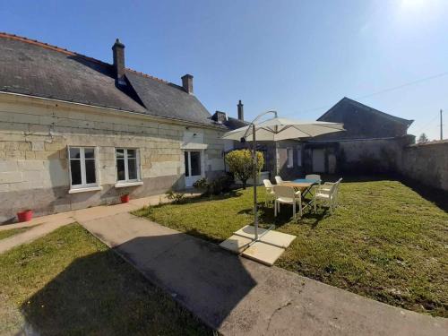 Restigne Casa | Gîte avec grand jardin, vélos, animaux acceptés, ménage inclus et Wi-Fi à Restigné - FR-1-381-556