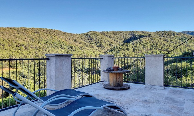 Les Mayons Casa | Gîte Avec Très Grande Terrasse Panoramique sur les Maures