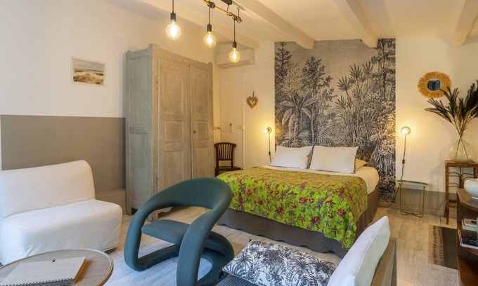 St.-Remy-de-Provence Cabaña | Gîte-BAMBOU-Baño Privado-Vista al Jardín