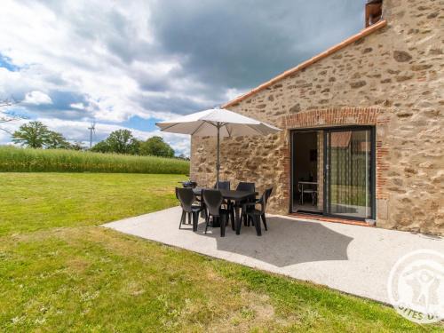 Saint-Christophe-du-Bois Casa | Gîte champêtre proche Puy du Fou avec terrasse, parking privé et tout inclus ! - FR-1-622-31