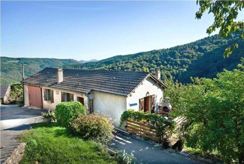 Saint-Andre-de-Lancize Casa | Gîte Clévacances 2 clés 4/6 personnes
