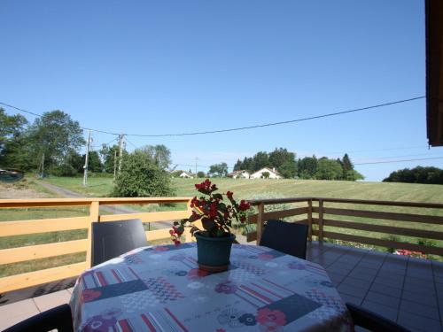 Le Val-d'Ajol Apartamento | Gîte confortable en montagne avec terrasse, idéal pour rando et cure, proche de Plombières-les-Bains - FR-1-589-172