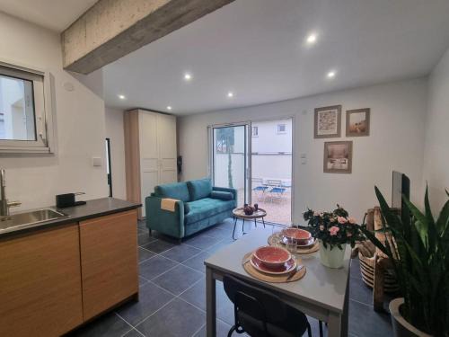 Montrond-les-Bains Casa | Gîte cosy pour 2 à Montrond-les-Bains avec parking privatif - FR-1-496-342