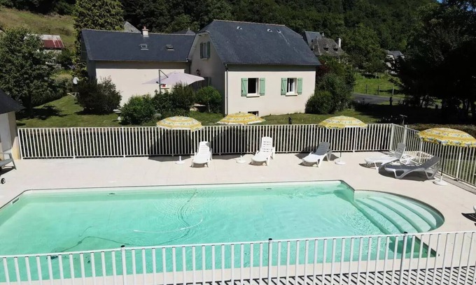 Monceaux-sur-Dordogne Villa | Gîte de France 10 Personen