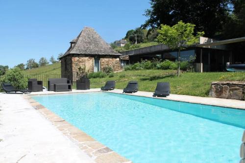 Altillac Apartamento | Gîte de France à Altillac 4 épis - Gîte de France 8 personnes MAE-0731
