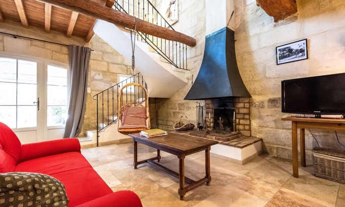 Arles Cabaña | Medalla Gîte de la Fenière mas