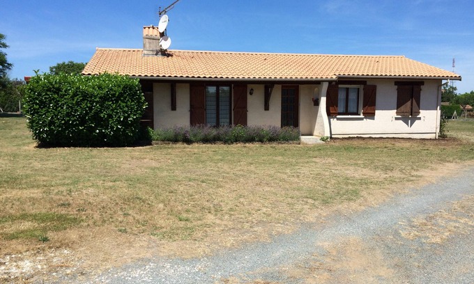 Lesparre-Medoc Casa | Gîte Des Médocs + Actividades en barco, Boyas remolcadas, Pesca en el mar, Enoturismo