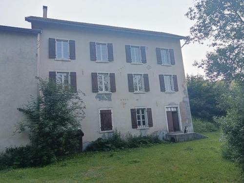 Le Poizat-Lalleyriat Casa | Gîte du Moul'Ain Jura 200m2 15 pers
