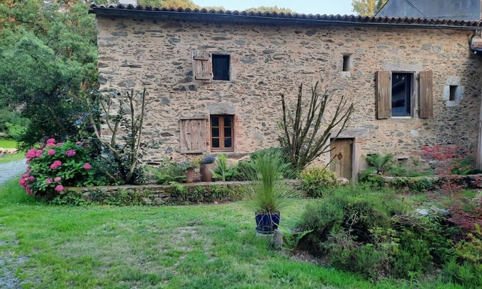Pouzauges Casa | GÎTE DU PETIT MOULIN