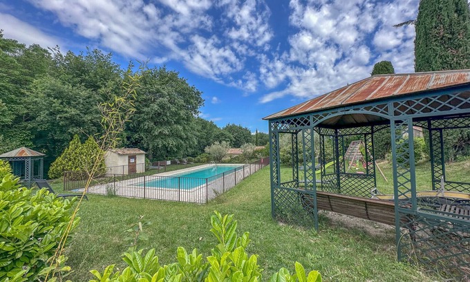 Mirabel-aux-Baronnies Chalet De Esquí | Gîte Eden, aux Mirabelles, piscine commune