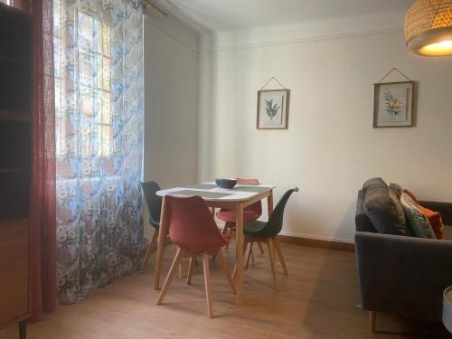 Bourg-Saint-Andeol Apartamento | Gîte en RDC 72m2 - 2 chbres - Box Vélos - Parking