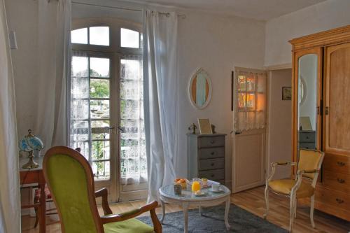 Montolieu Casa | Gîte entre 2 rives