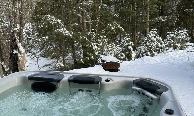 Sainte-Ann-des-Lacs Casa | Gîte et spa Renaître au Naturel. Animaux de Compagnie Acceptés!