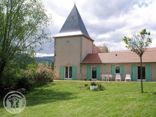 Lentigny Casa | Gîte familial calme avec jardin, terrasse, équipements modernes et jeux pour enfants à Lentigny - FR-1-496-129