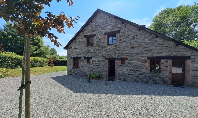 Nadrin Cabaña | Gîte Filly 4A1 - 4 pers.-Gîte-Baño con bañera-Vista al campo