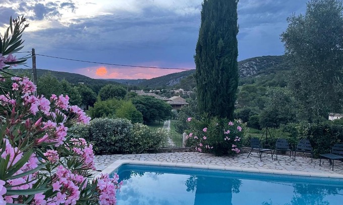 Saint-Andre-de-Roquepertuis Casa | Gîte Roses