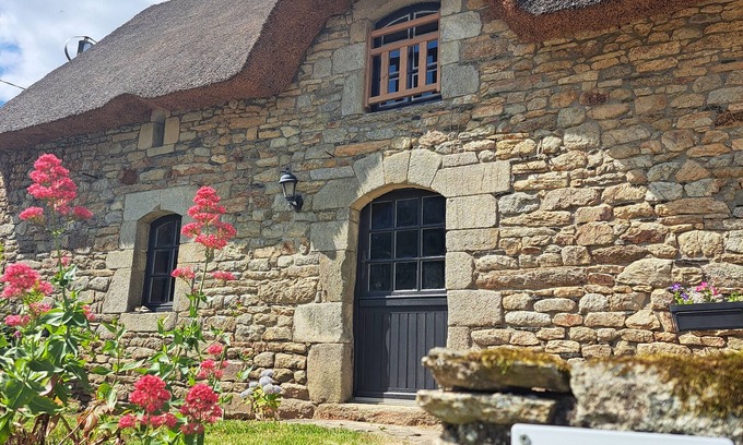 La Chapelle-Neuve Casa | Gîte insolite de la chaumière de Floranges campagne Morbihan 6 people