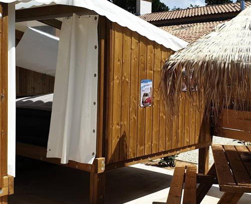 Les Mathes Cabina | Gîte insolite vue sur le ciel étoilé , cuisine, salle d eau, 2 chambres , proche du zoo de La Palmyre