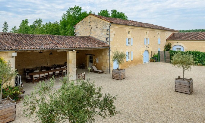 Cherves-Richemont Casa | Gîte Iris in Cognac country.