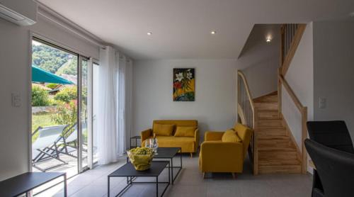 Argeles Gazost Casa | Gîte l'angélique Fleurs des Pyrénées