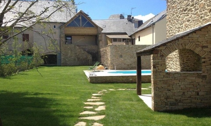 Calmont Casa | Gîte LA BASILIQUE, sleeps 4
