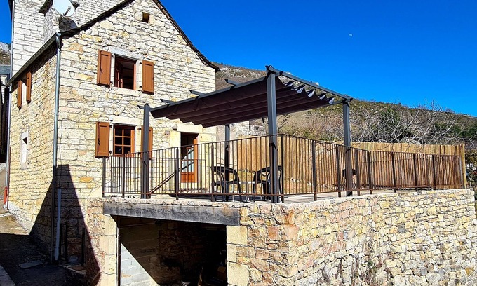 Gorges du Tarn Causses Cabaña | Gîte la Cardabelle -Gîte-Baño con bañera