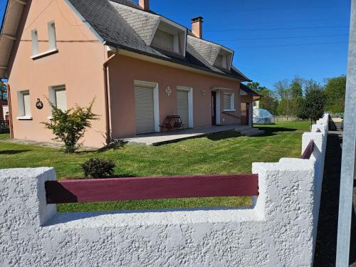 Lannemezan Casa | Gîte LA MAISON ROSE