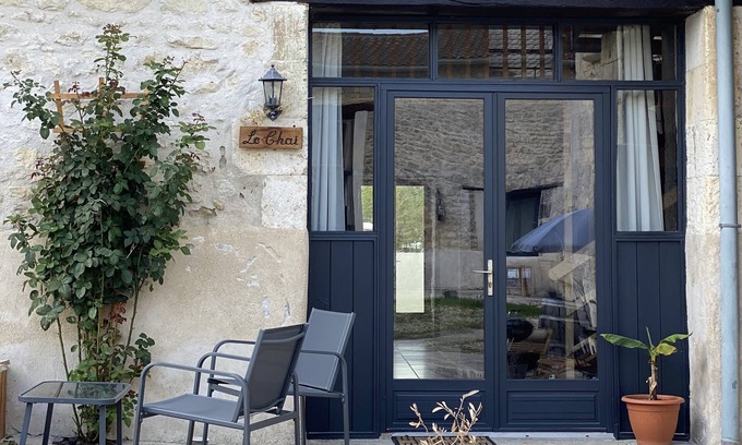 Champagne-et-Fontaine Casa | Gîte " Le Chai " Domaine Métairie des Gâcheries -Piscine-Dordogne/Perigord Vert