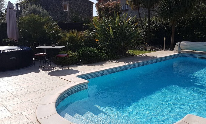 Lezignan-la-Cebe Casa | Gîte Le Pigeonnier aire acondicionado nuevo