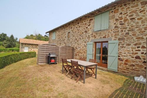 Saint-Mathieu Casa | Gîte Les Champs N°4