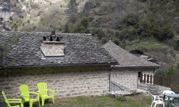 Saint-Chely-du-Tarn Cabaña | Gîte " Les Osiers" 2, 3 persons" GT 32" Saint Chély du Tarn, near river