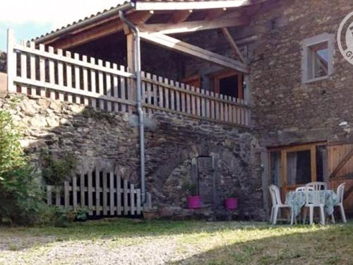 La Terrasse-sur-Dorlay Casa | Gîte moderne avec patio privatif, proche Parc du Pilat, idéal pour activités plein air et détente - FR-1-496-70