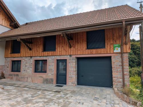 Vienville Casa | Gîte moderne et rénové avec carport et local à ski au calme près des Vosges - FR-1-589-342