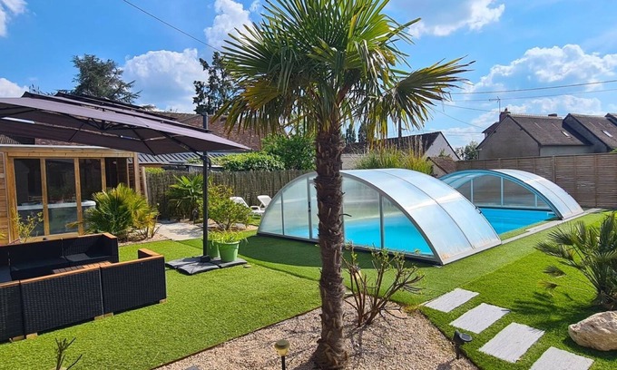 Mosnes Cabina | Gîte pour15 PERSONNES avec piscine et jacuzzi au coeur des châteaux de la Loire