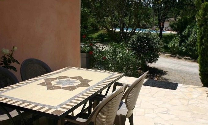 Roquebrune-sur-Argens Cabaña | Gîte-Baño Privado- Gîte bleuet
