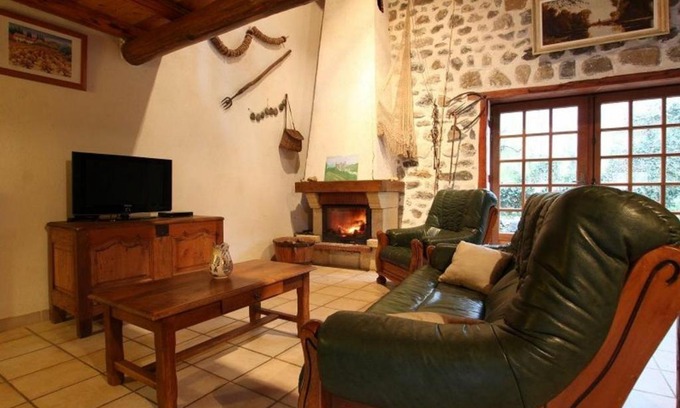 Saint-Julien-des-Chazes Casa | Gîte Saint-Julien-des-Chazes, 4 pièces, 8 personnes - FR-1-582-25