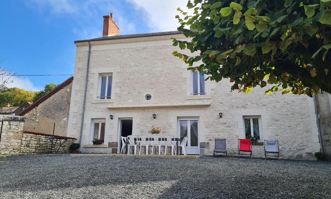 Lye Casa | Gîte spacieux près du zoo de Beauval avec cour privative, terrasse, et équipements complets - FR-1-591-371