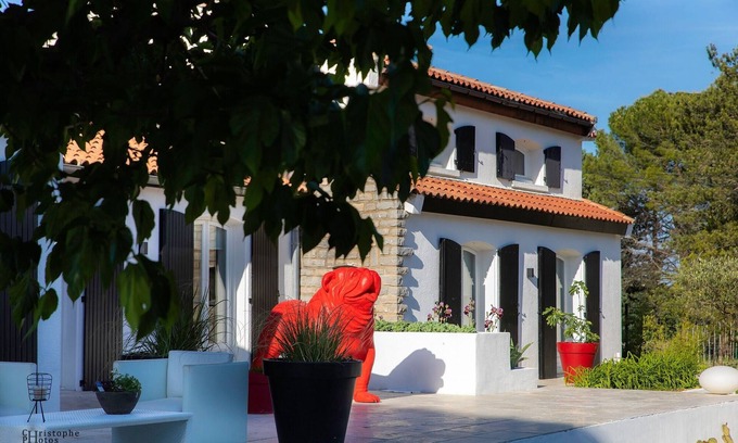 Bagard Cabaña | Gîte Starck, 2 Chambres, Cuisine, Sdb, Cois Repas et Salon, Piscine