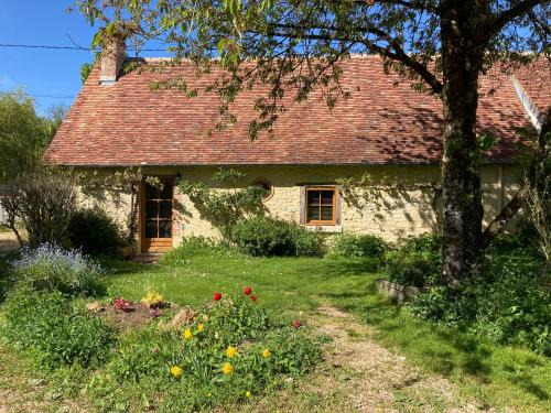 Parassy Casa | Gîte Tout Confort à Parassy : Proche Bourges et Sancerre, Idéal Randonnées et Découvertes - FR-1-586-31