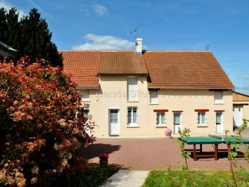 La Tour-Saint-Gelin Casa | Gîte Tout Inclus avec Jardin, Proche Richelieu, Idéal Familles, Animaux Acceptés - FR-1-381-434