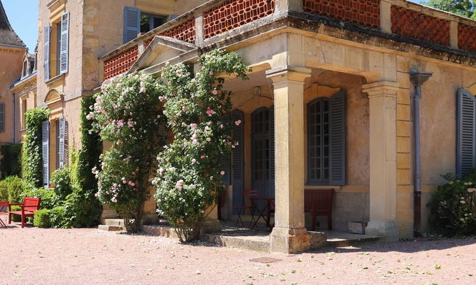 Saint-Julien-de-Civry Cabaña | Gîte-Tradicional-Baño en la habitacion