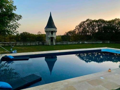 Saint-Cyran-du-Jambot Casa | Gîtes charmants en Berry avec piscine et spa - FR-1-591-729