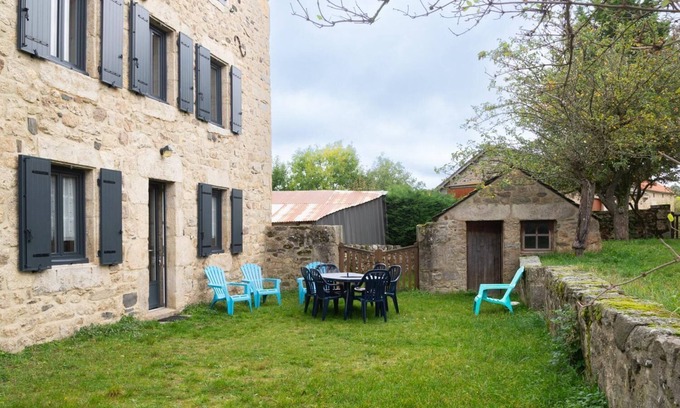 Chaulhac Casa | Gîtes de France 6/7 people 3 bedrooms