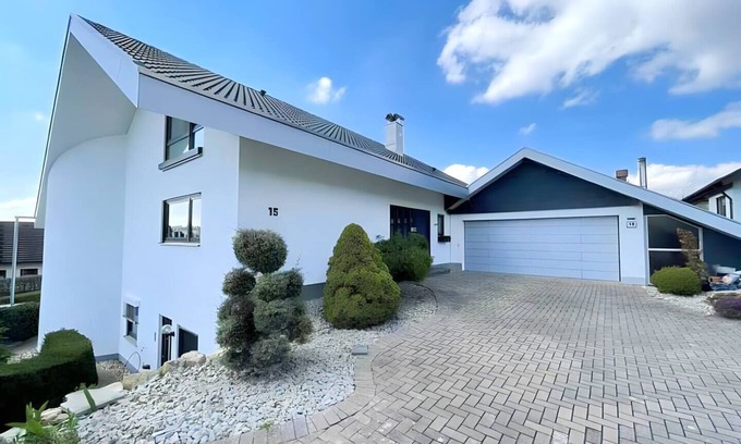 Altensteig Apartamento | Hochwertige Wohnung mit Terrasse, Grill und Parkplatz