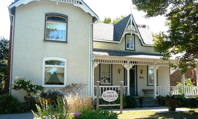 Stayner Cama Y Desayuno | Gables Bed & Breakfast